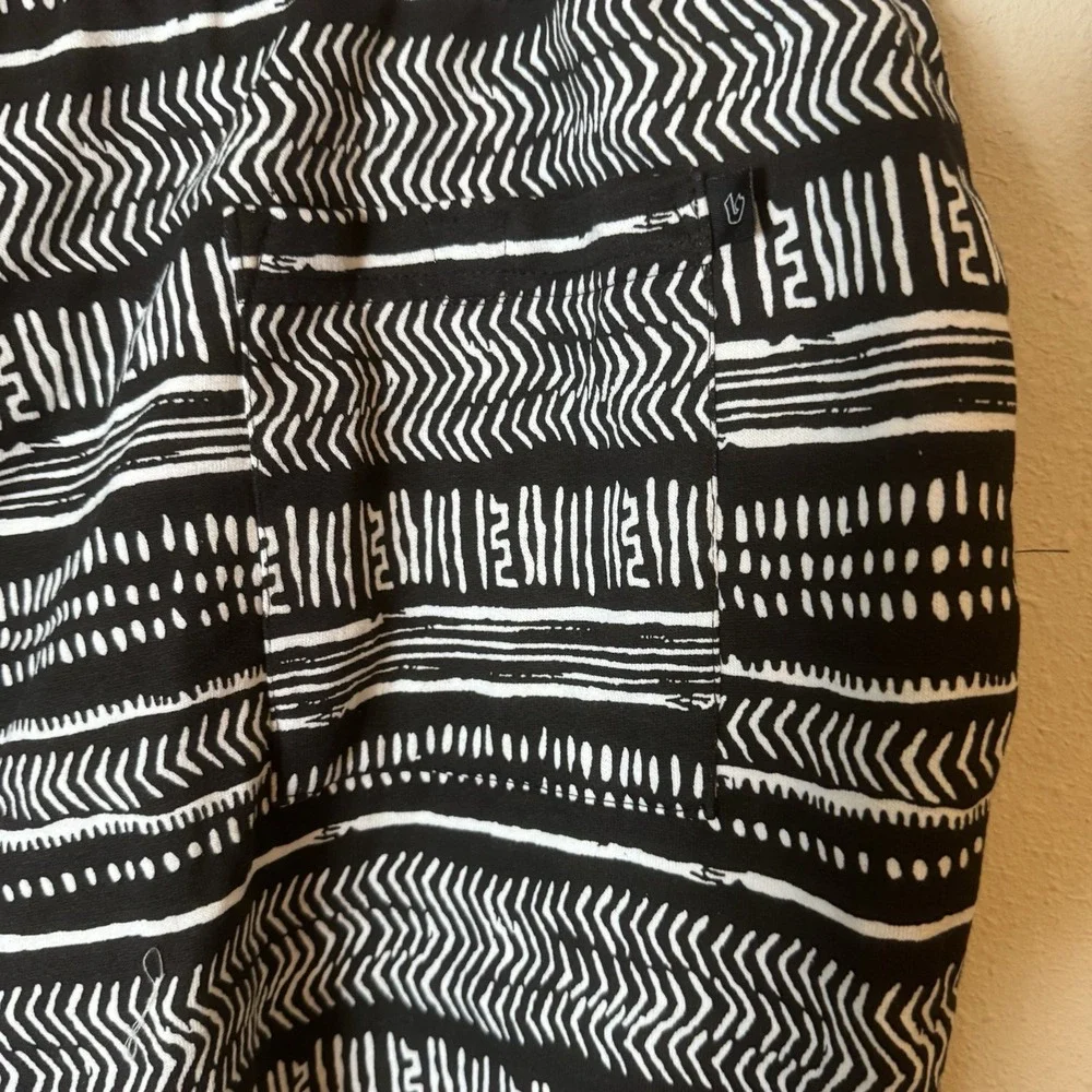 Vintage Y2K Burnside Mens 2XL Black White Tribal Lounge Shorts Drawstring 7